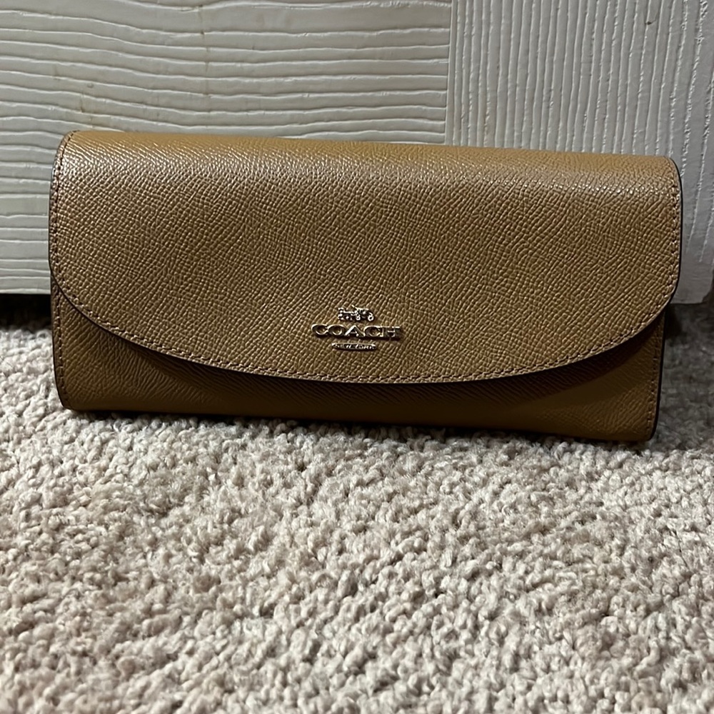 Like new Coach wallet